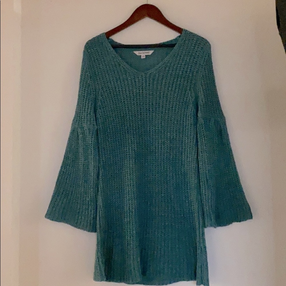 Davi & Dani bell sleeve sweater dress